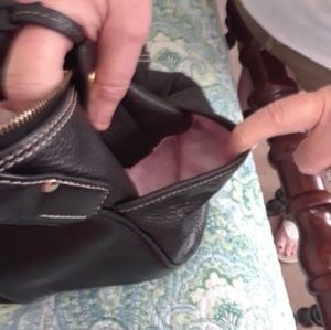 Dooney & Bourke hand bag